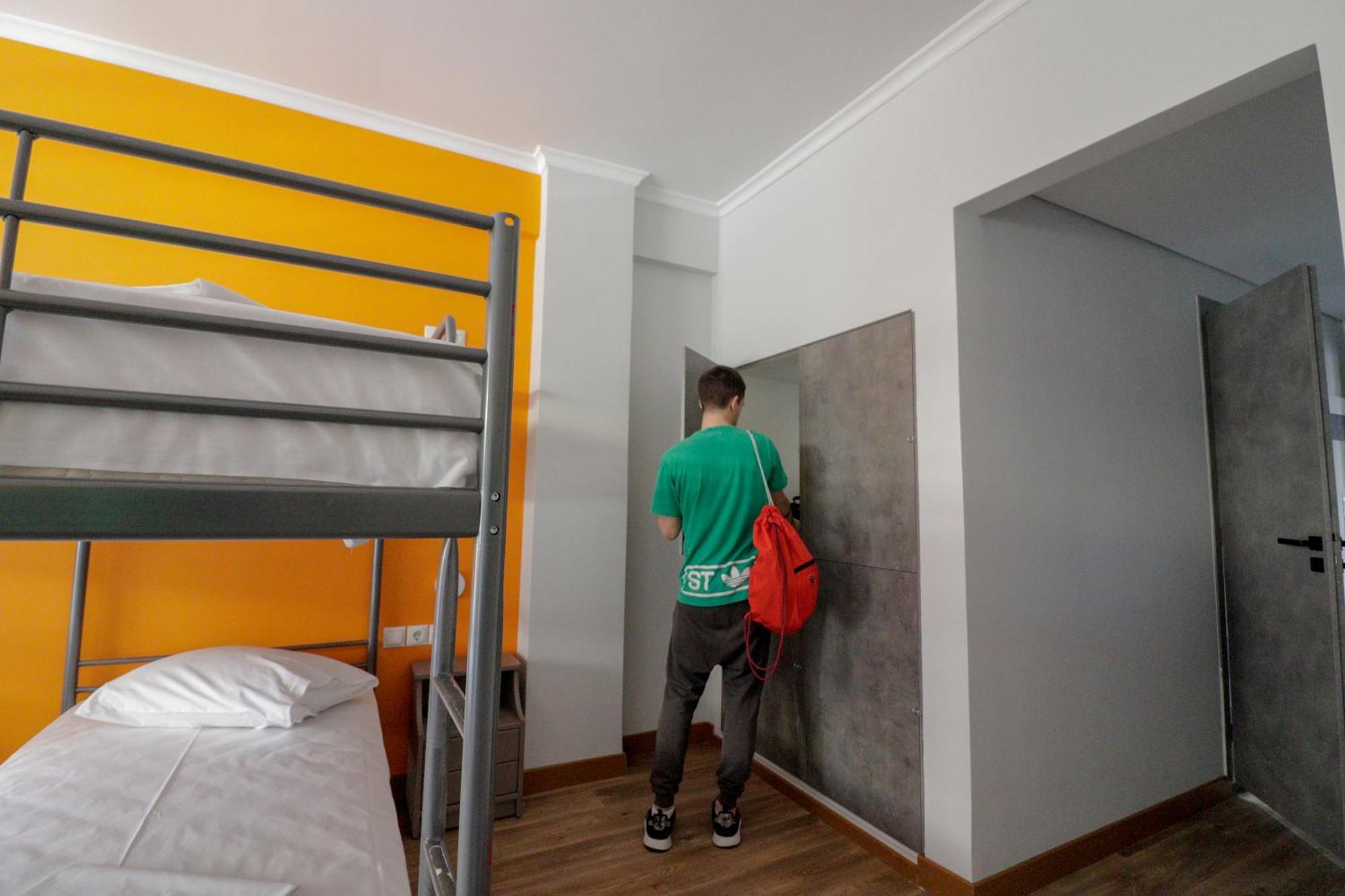 Bed 8-Bed Mixed Dormitory Room