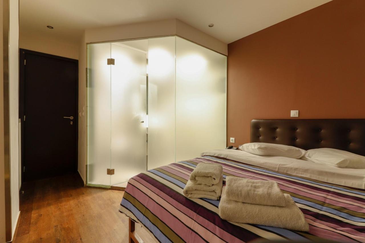 Single Room Private Bathroom